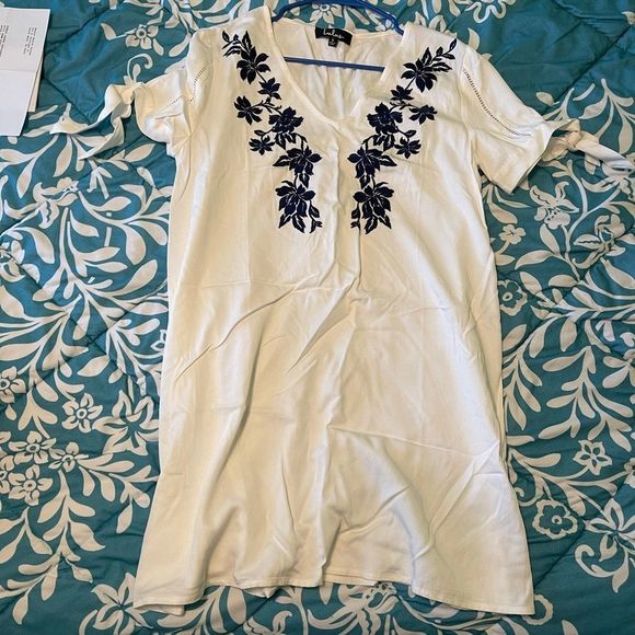 Lulu’s dress - Picture 1 of 3